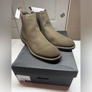 Banana Republic Men’s Casual Lug Suede Chelsea Brown Boots